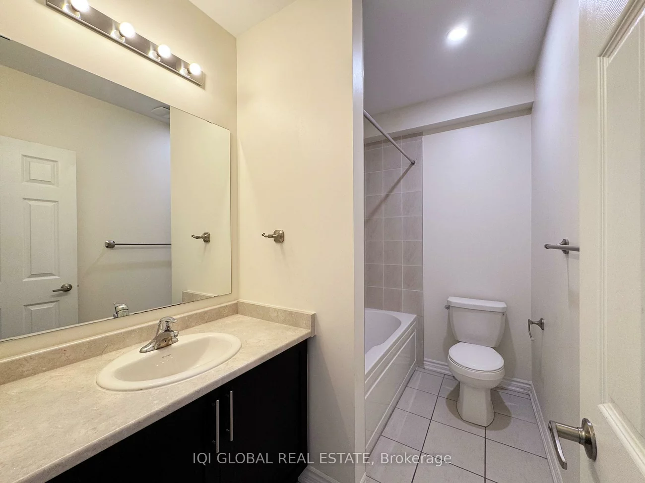 82, Madoc, Vellore Village, Vaughan
