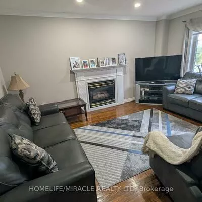 65, Timber, East Woodbridge, Vaughan