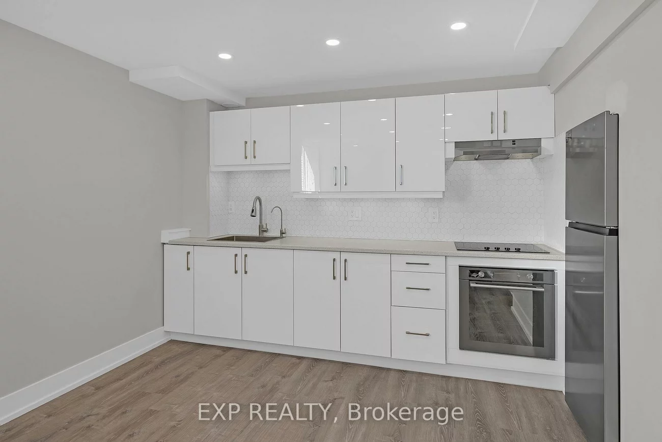 25, La Cassandra, Vellore Village, Vaughan