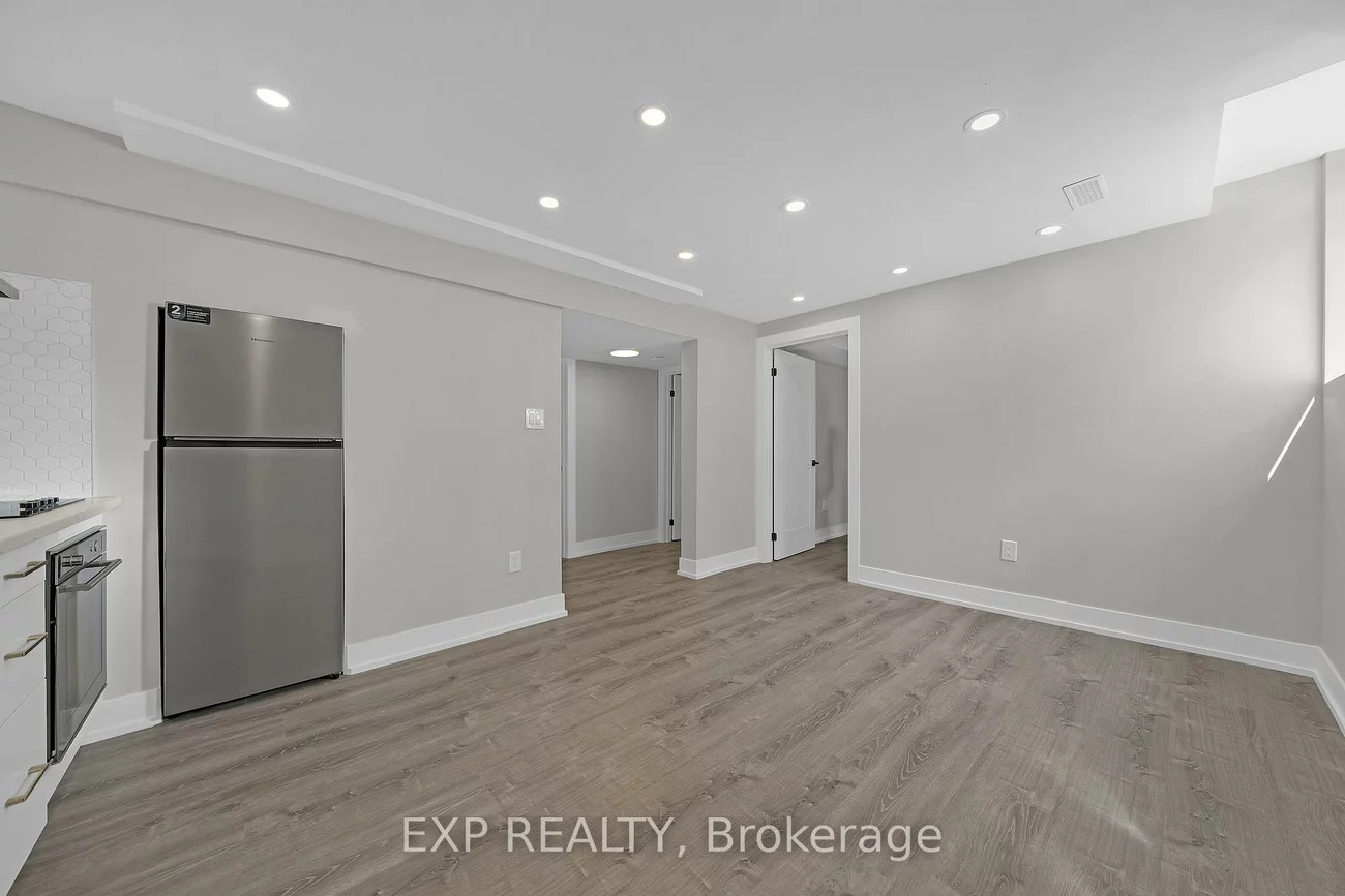 25, La Cassandra, Vellore Village, Vaughan