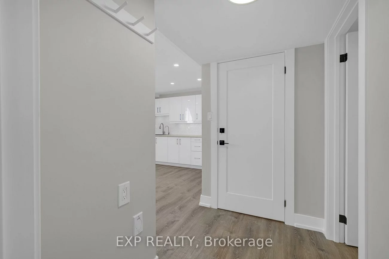 25, La Cassandra, Vellore Village, Vaughan