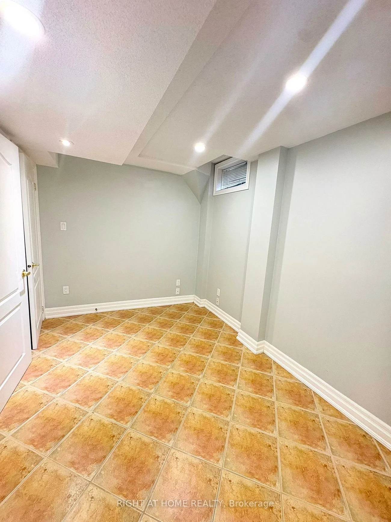 287, Wildberry, Vellore Village, Vaughan