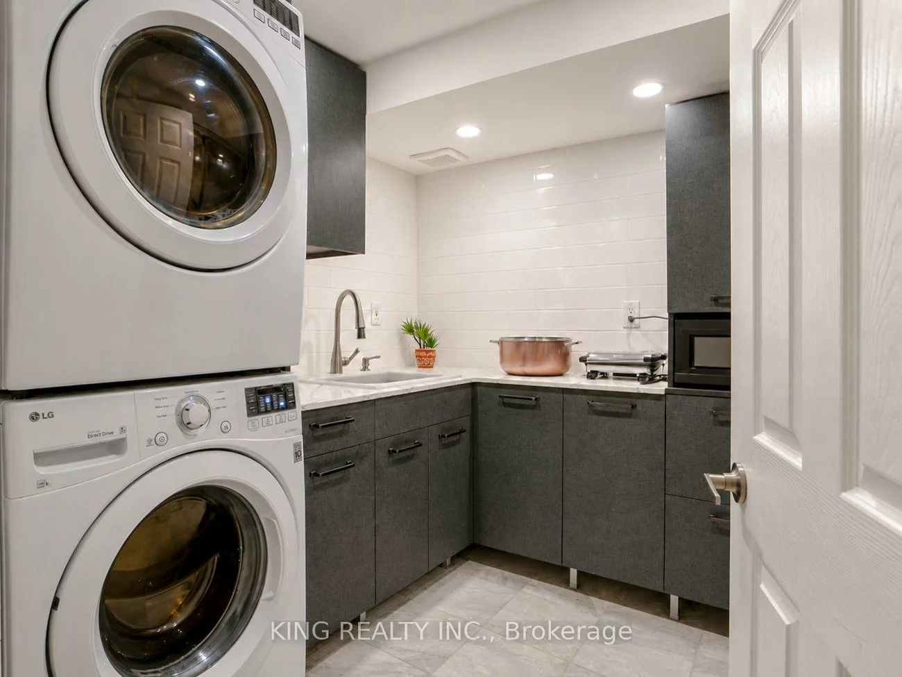 149, Dolce, Vellore Village, Vaughan