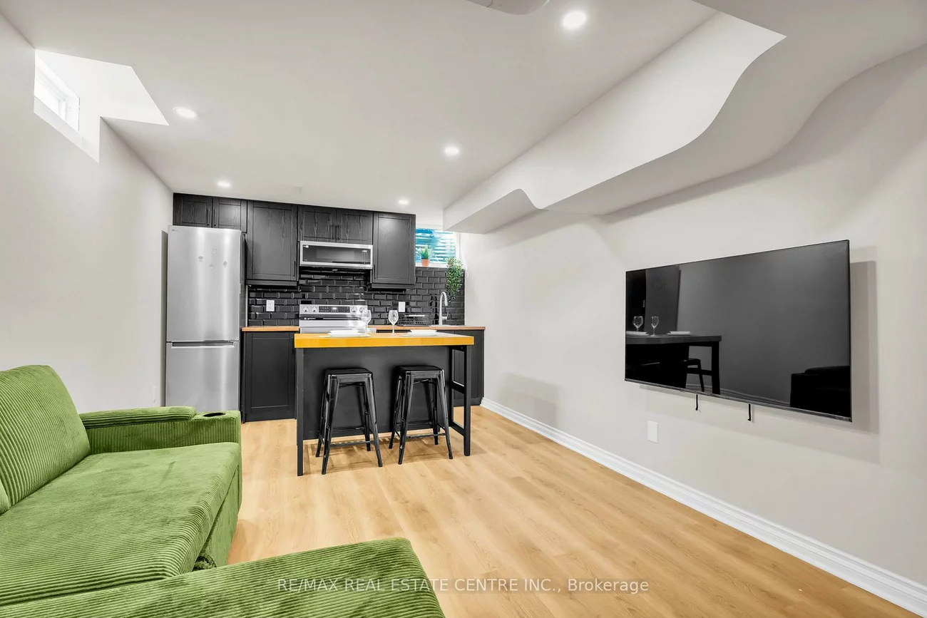 67, Ferdinand, Vellore Village, Vaughan