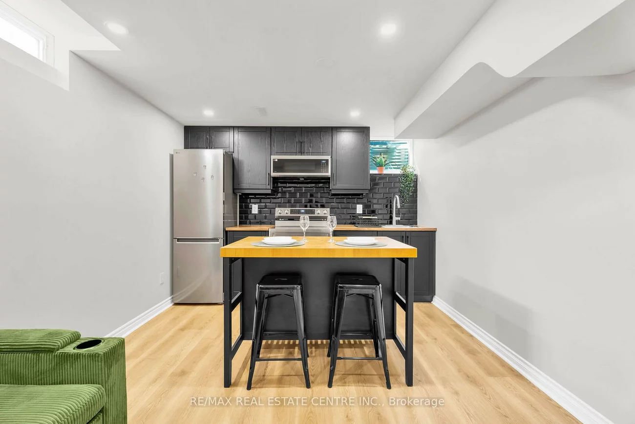 67, Ferdinand, Vellore Village, Vaughan