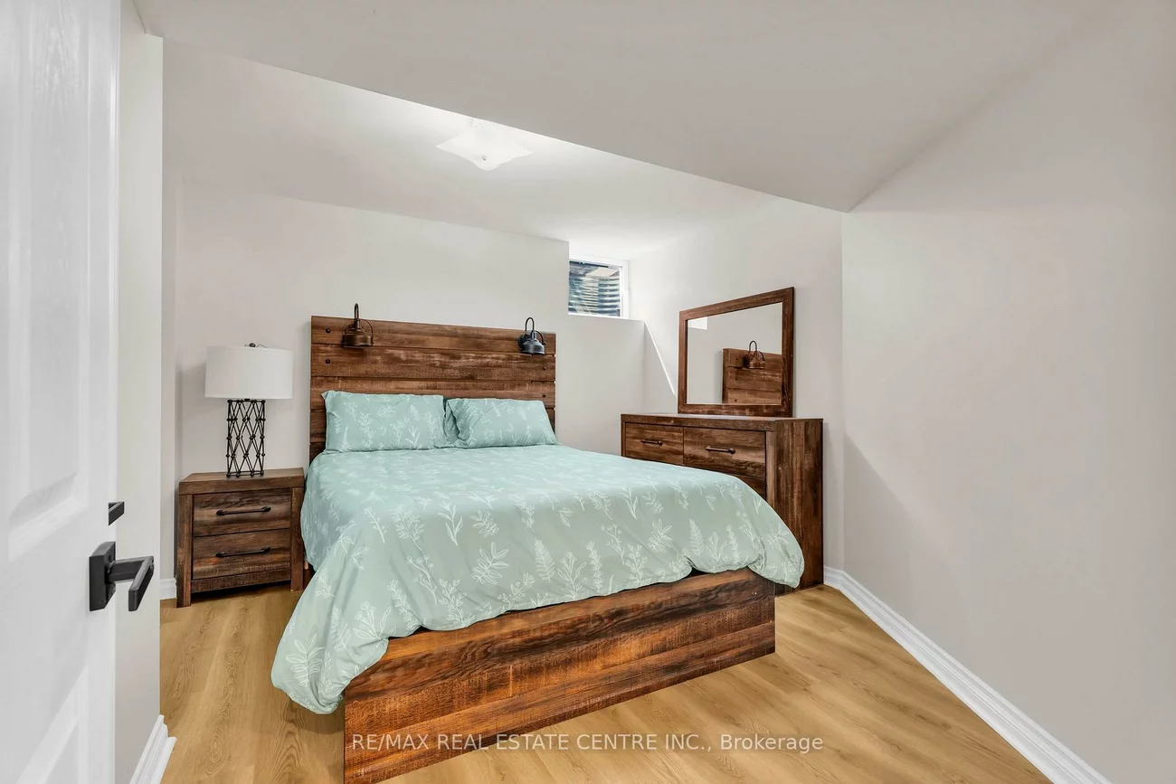 67, Ferdinand, Vellore Village, Vaughan