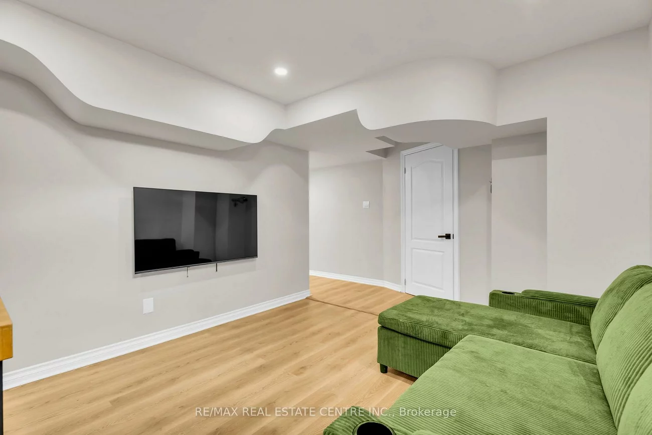 67, Ferdinand, Vellore Village, Vaughan