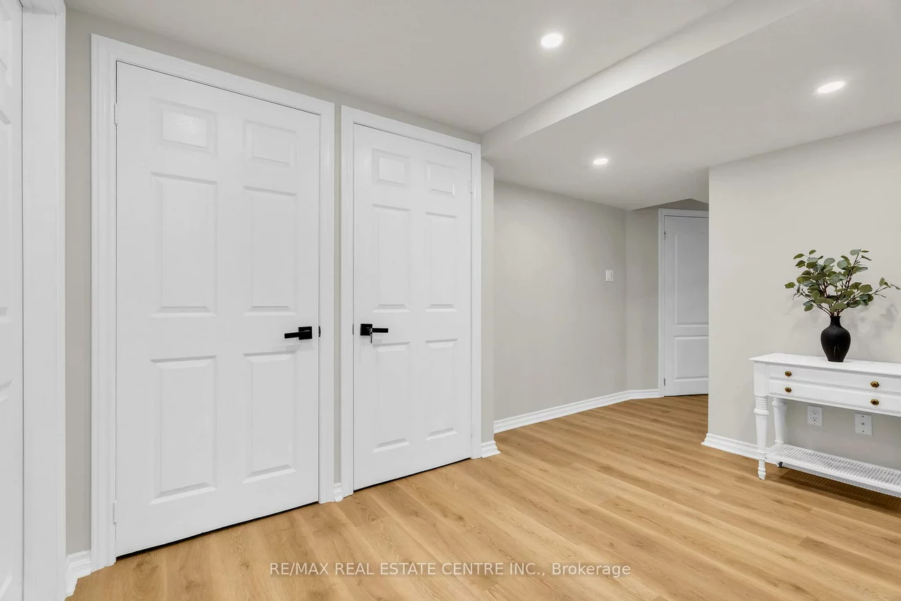 67, Ferdinand, Vellore Village, Vaughan