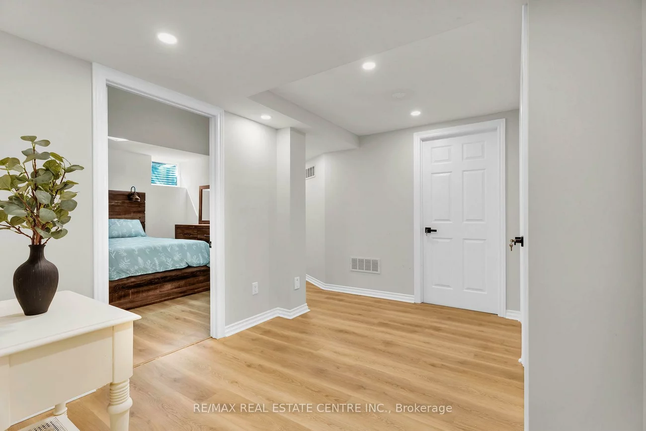 67, Ferdinand, Vellore Village, Vaughan