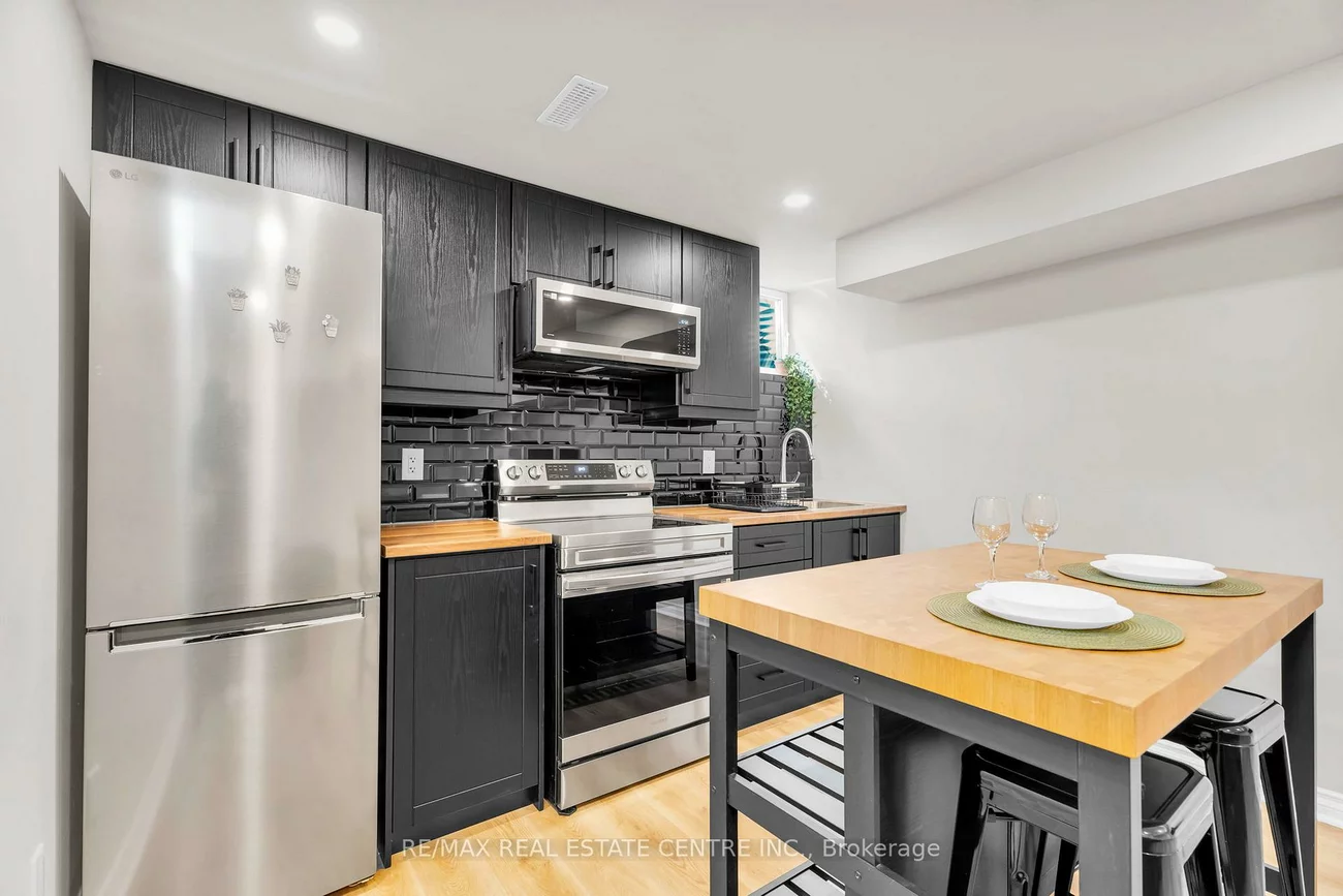 67, Ferdinand, Vellore Village, Vaughan