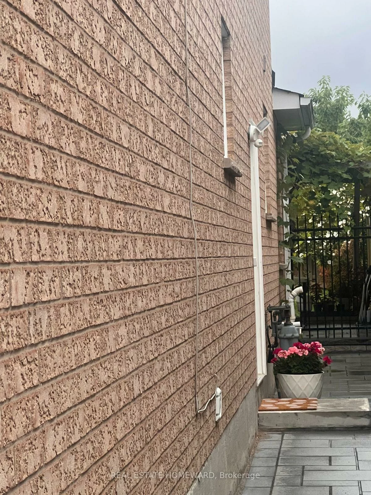 11, Whitefaulds, Maple, Vaughan