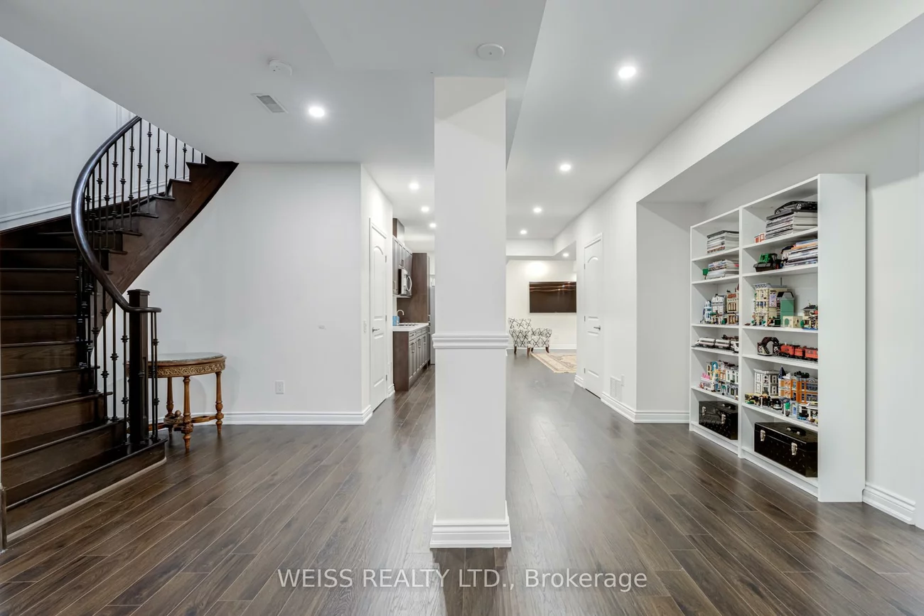 43, Chesney, Kleinburg, Vaughan