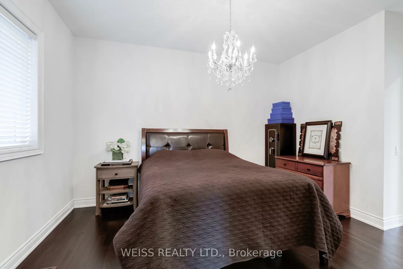 43, Chesney, Kleinburg, Vaughan