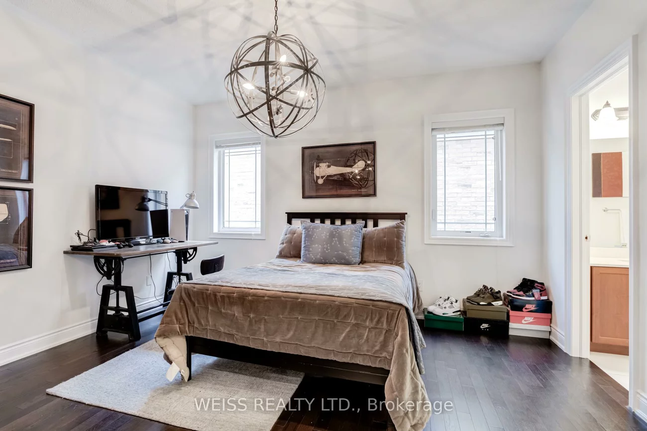43, Chesney, Kleinburg, Vaughan