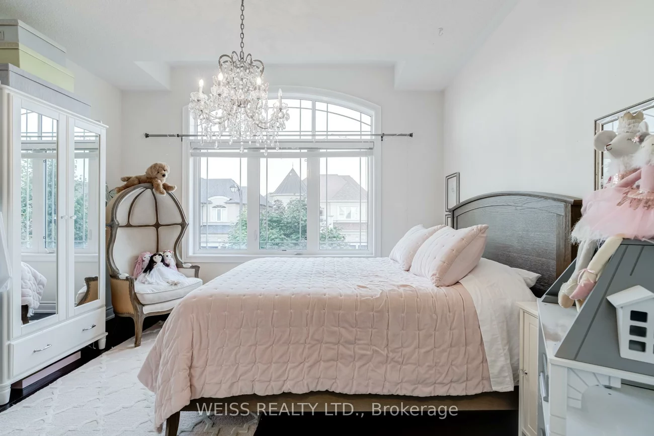 43, Chesney, Kleinburg, Vaughan