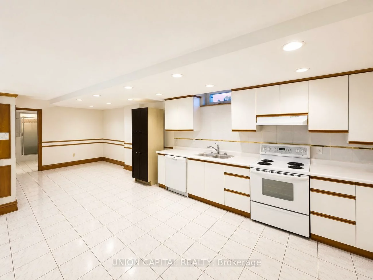 300, Belview, East Woodbridge, Vaughan