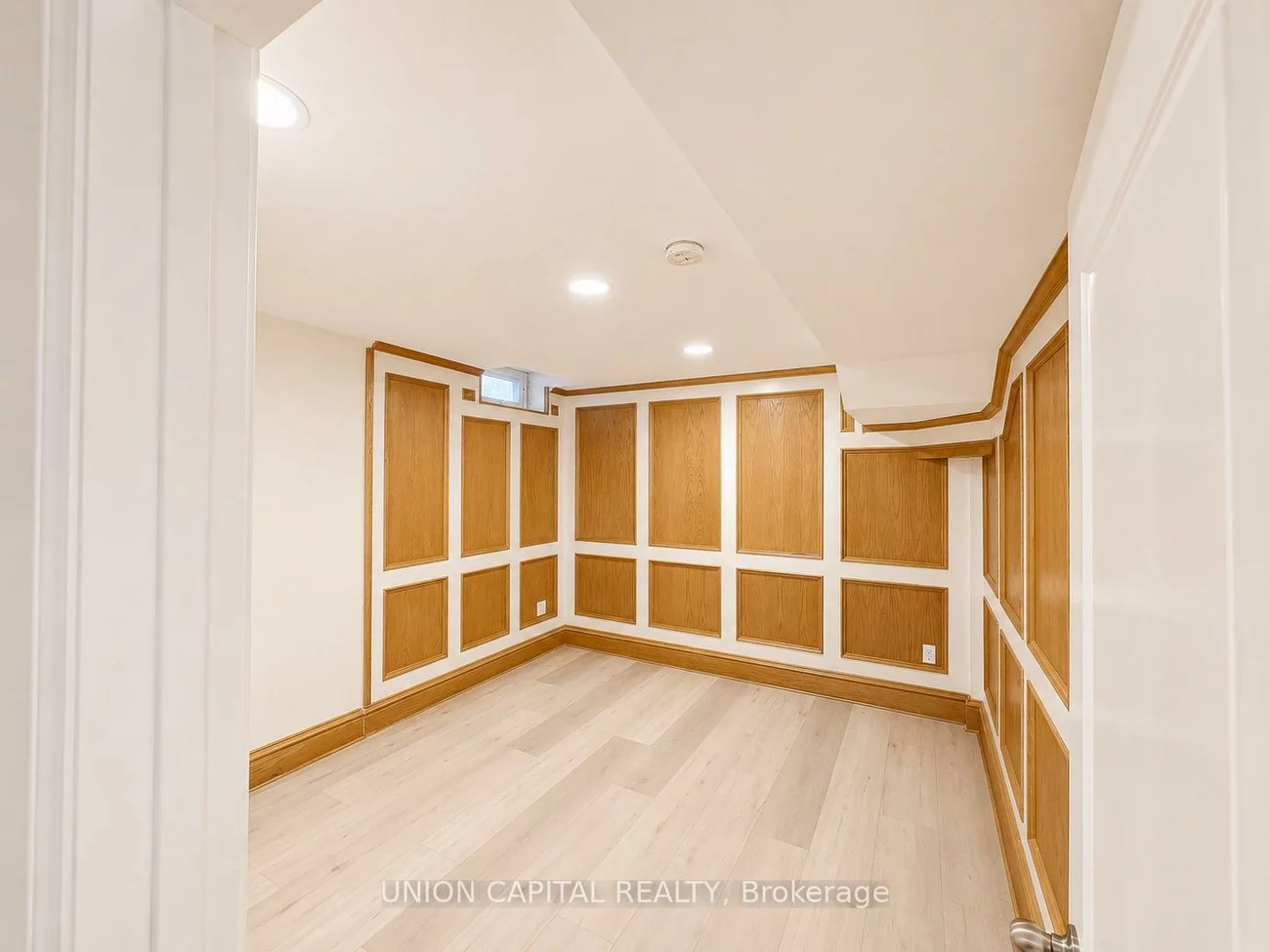300, Belview, East Woodbridge, Vaughan