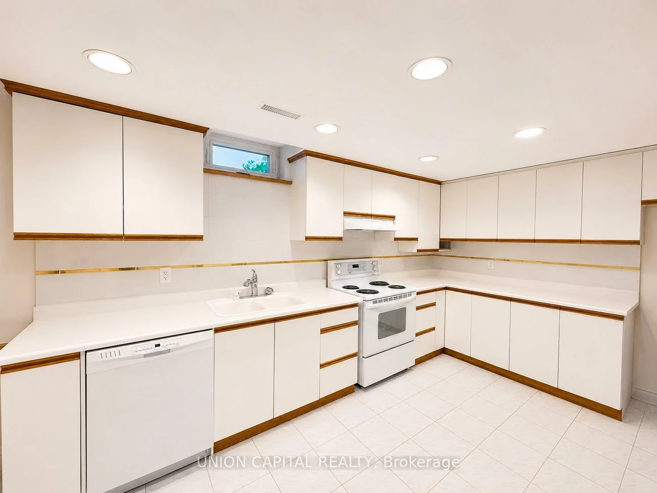 300, Belview, East Woodbridge, Vaughan