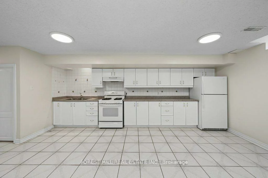 46, Gianmarco, Vellore Village, Vaughan