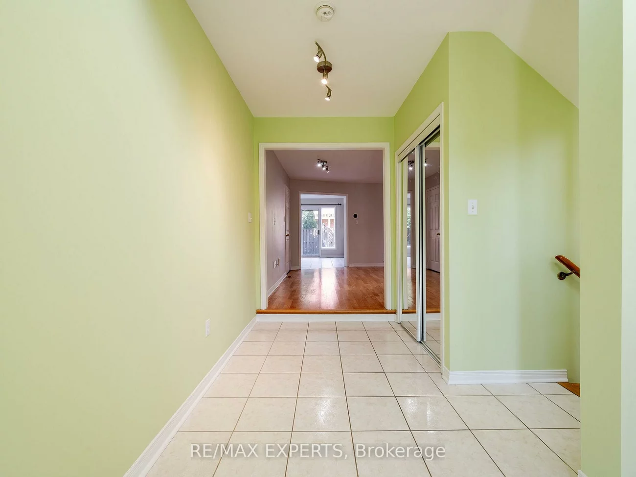 48, Dylan, Vellore Village, Vaughan