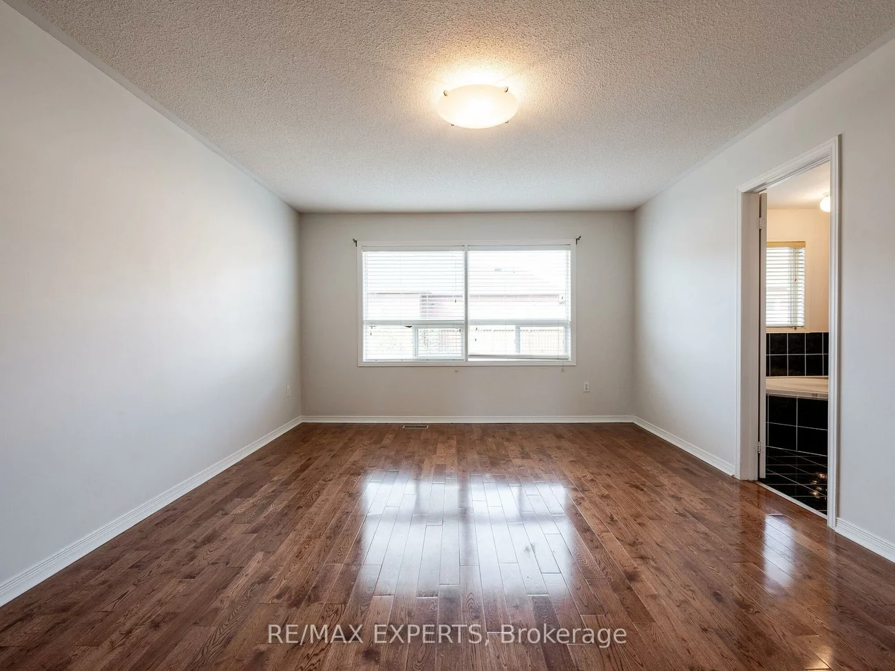 48, Dylan, Vellore Village, Vaughan