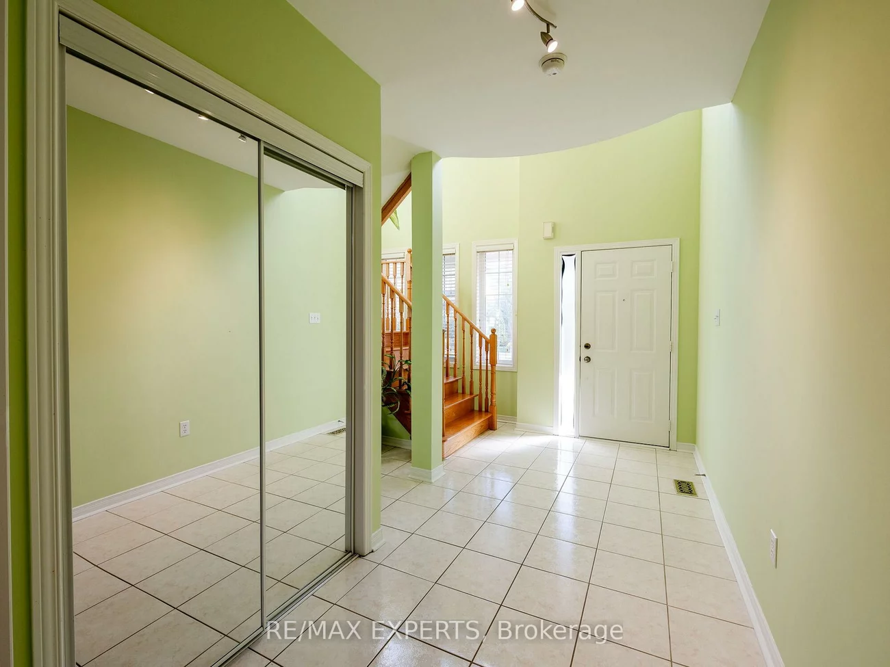 48, Dylan, Vellore Village, Vaughan