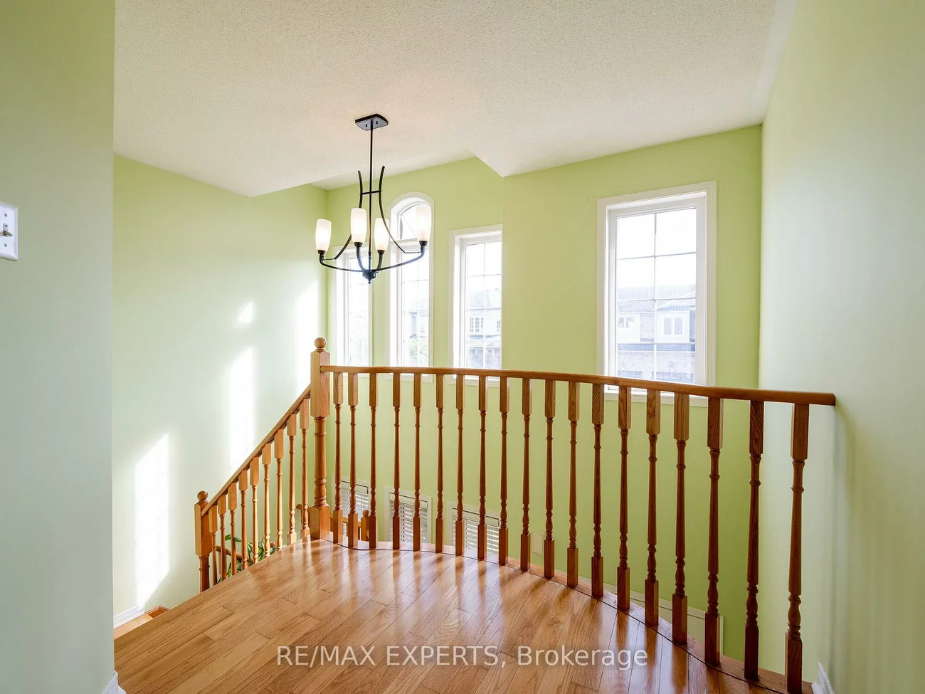 48, Dylan, Vellore Village, Vaughan