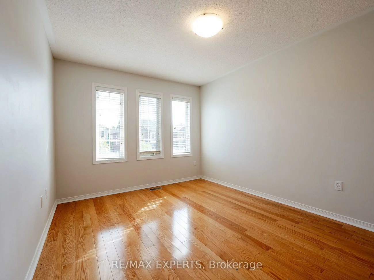 48, Dylan, Vellore Village, Vaughan