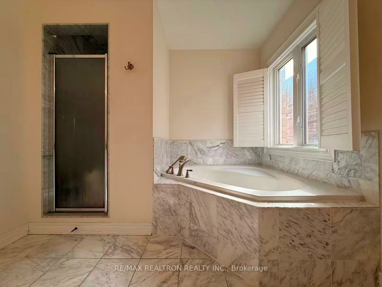 96, Ostrovsky, Vellore Village, Vaughan