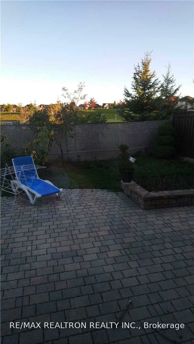 35, Basilica, Vellore Village, Vaughan