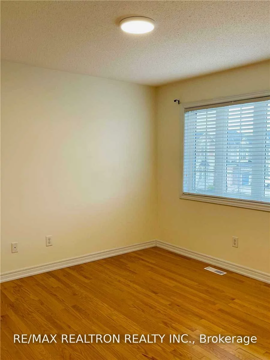 35, Basilica, Vellore Village, Vaughan
