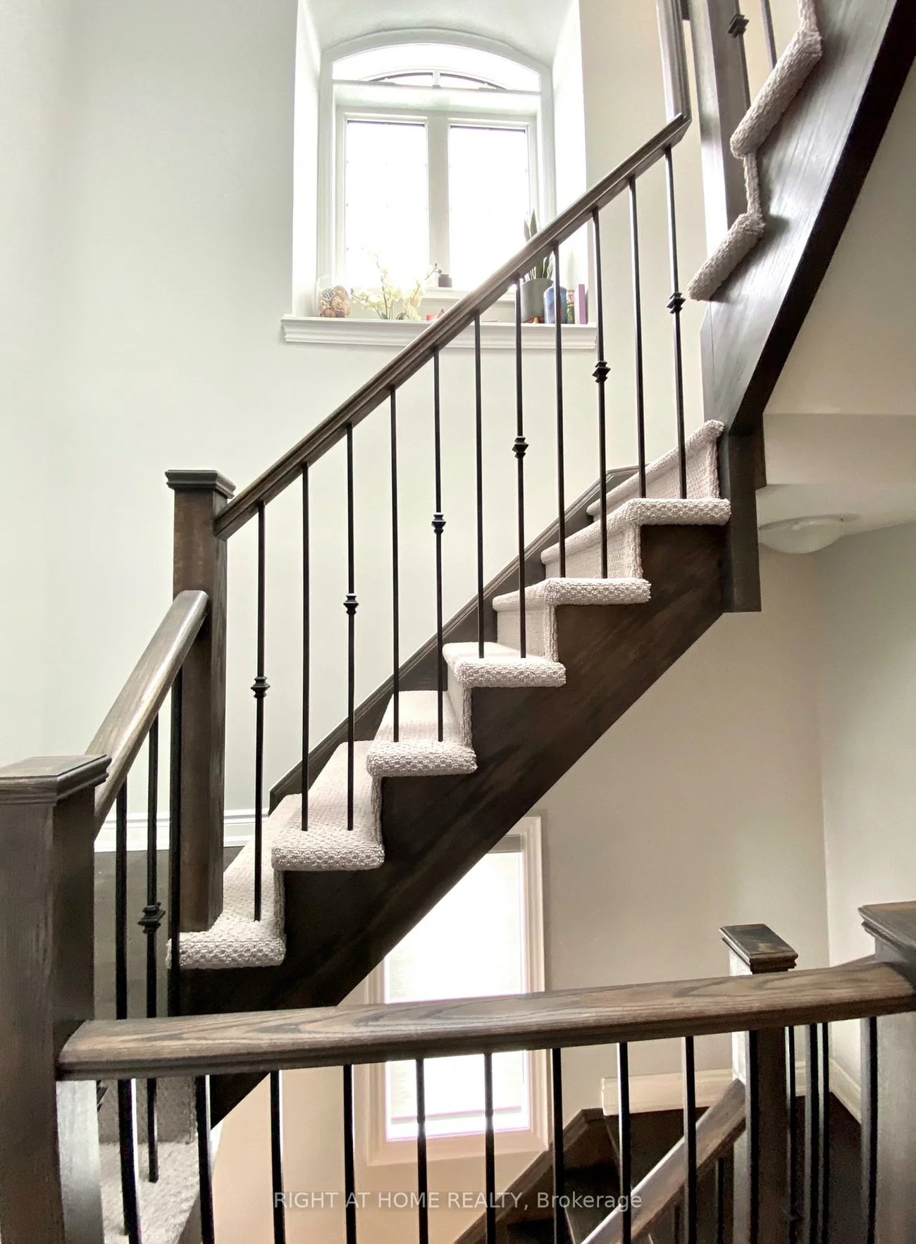 2, Queen Mary, East Woodbridge, Vaughan