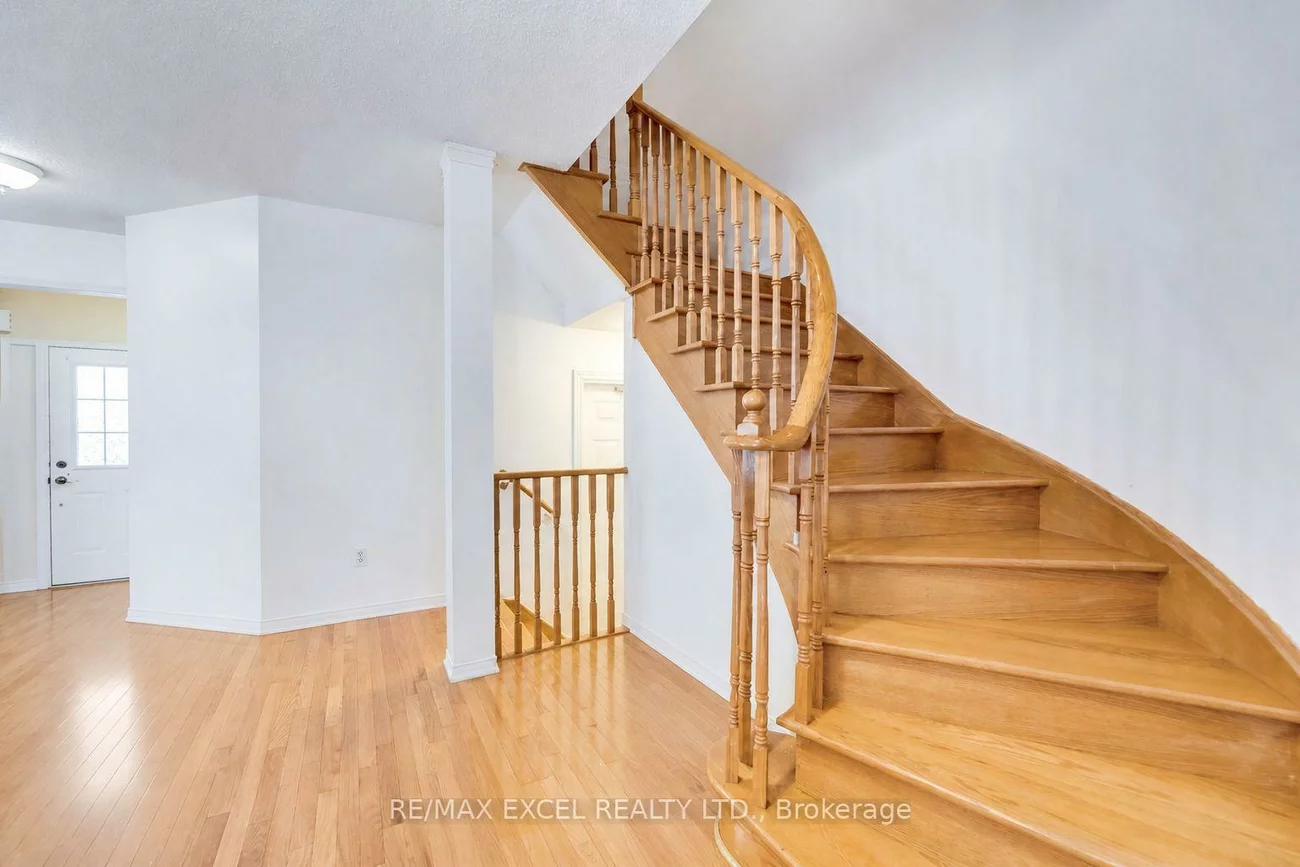 50, Casabel, Vellore Village, Vaughan