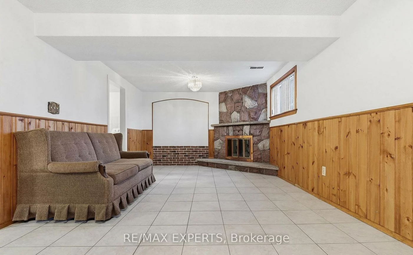 228, Andrew, West Woodbridge, Vaughan