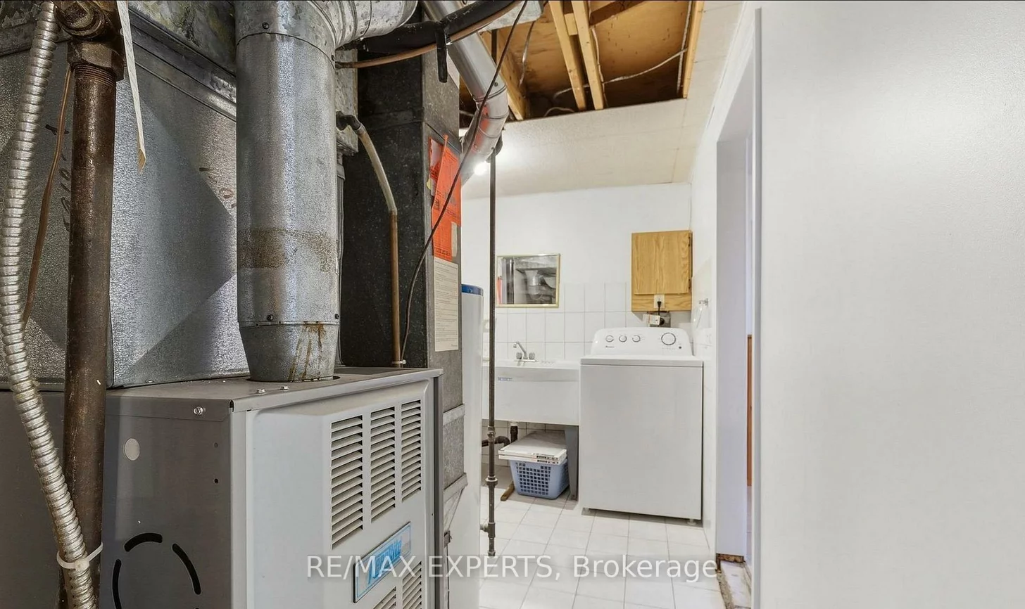 228, Andrew, West Woodbridge, Vaughan