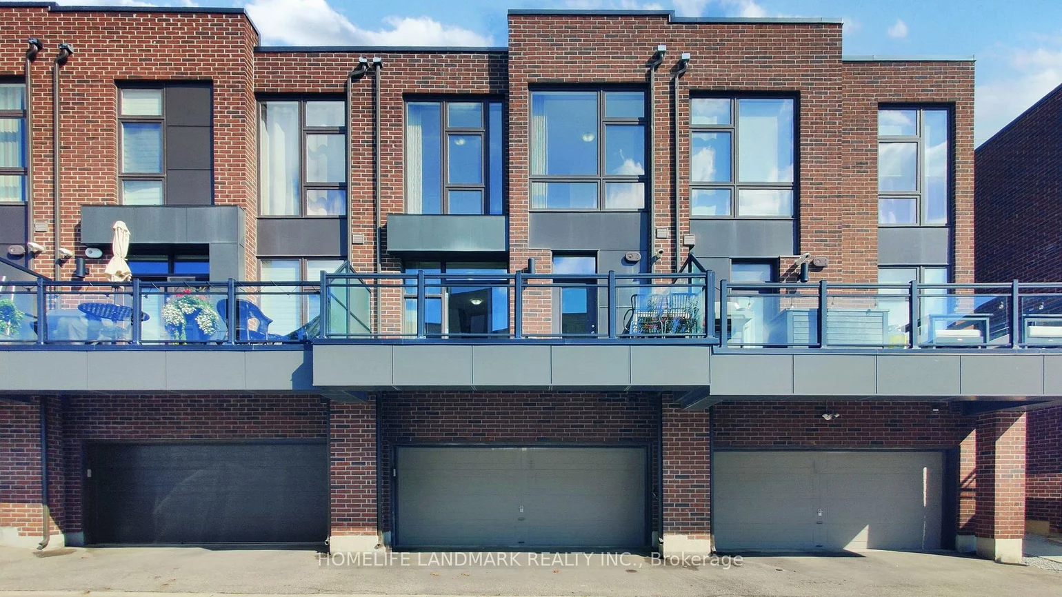 9180, Bathurst, Patterson, Vaughan