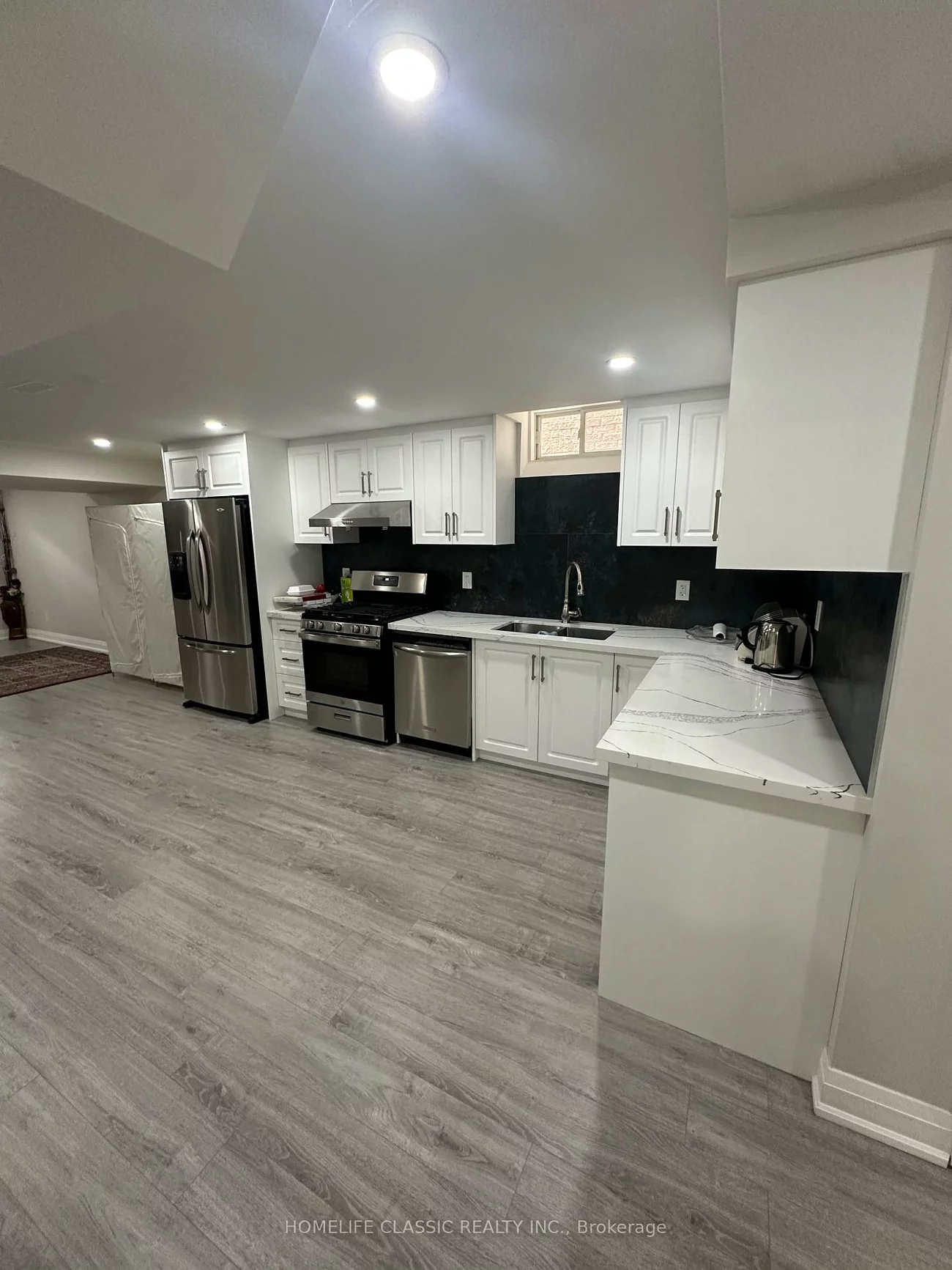 658, Grand Trunk, Patterson, Vaughan