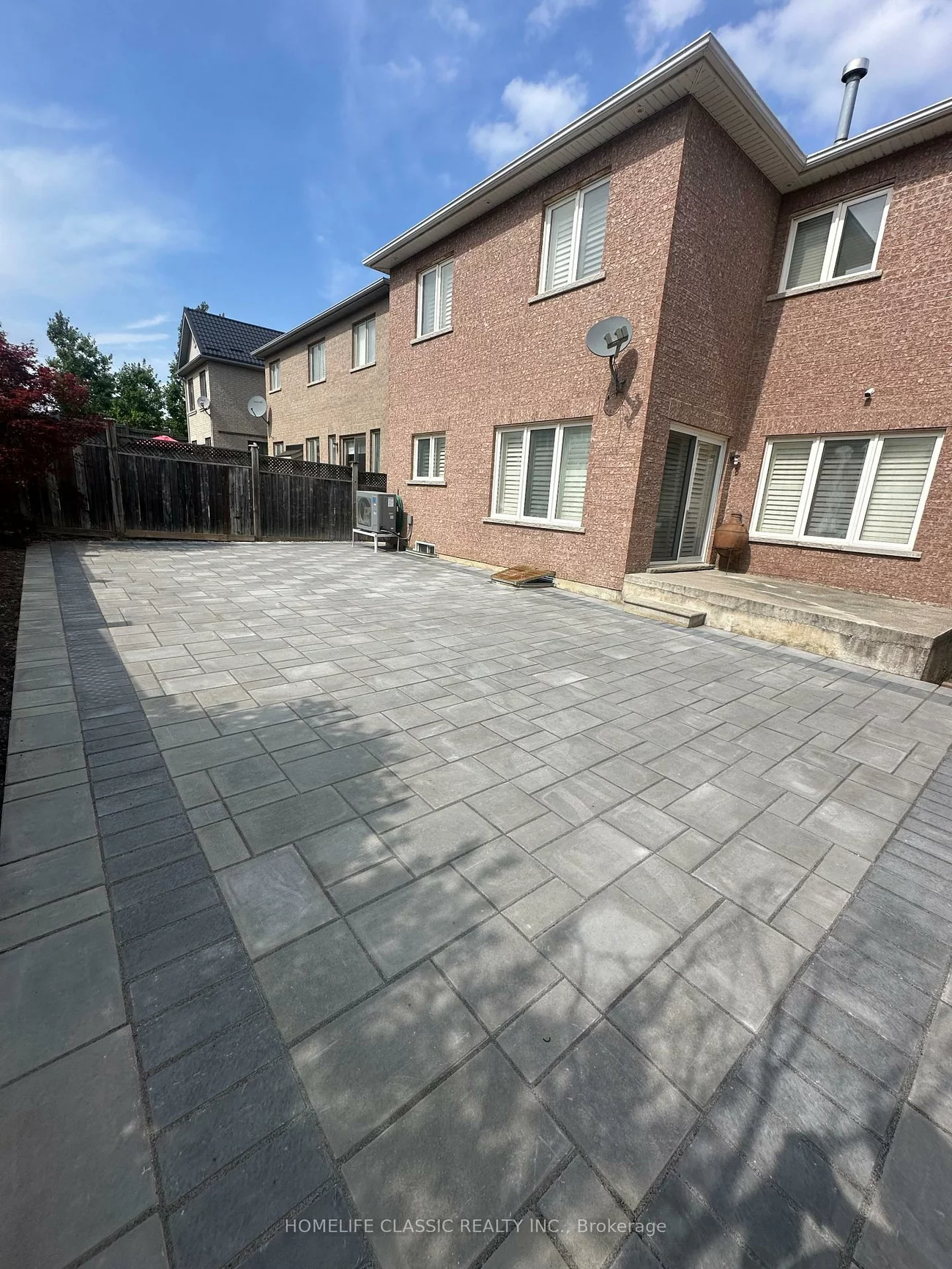 658, Grand Trunk, Patterson, Vaughan