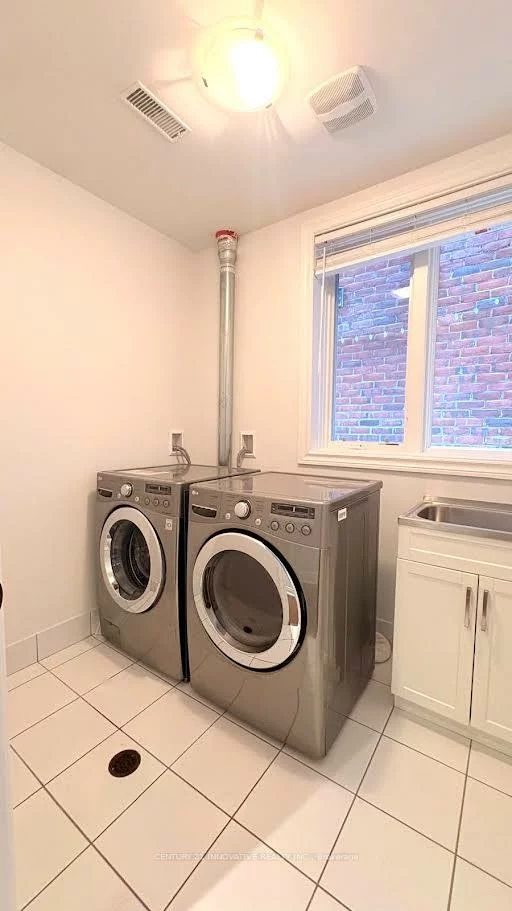 111, Royal Palm, Crestwood-Springfarm-Yorkhill, Vaughan