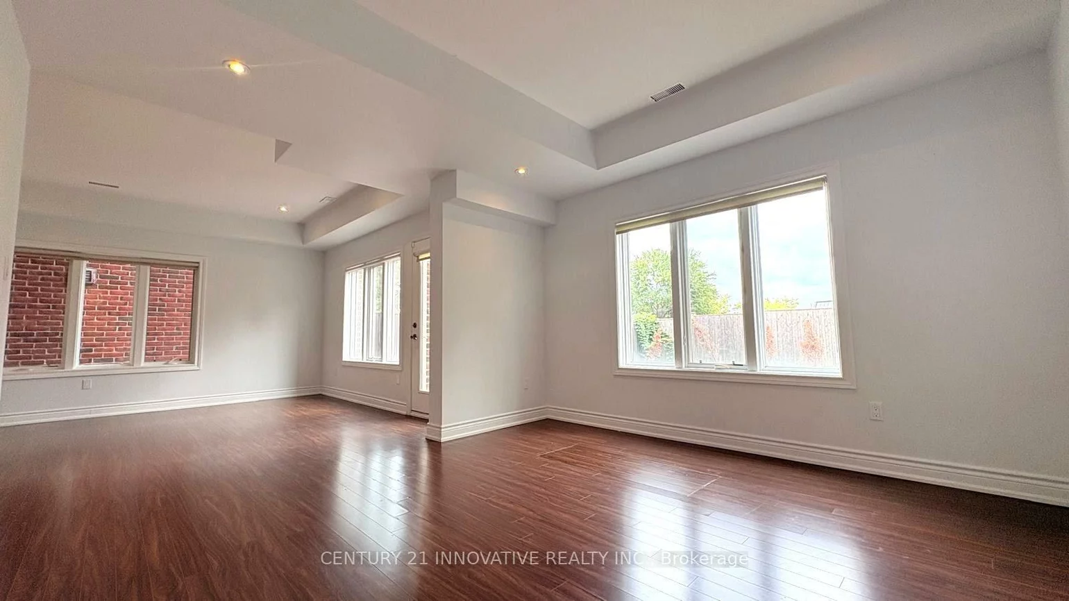 111, Royal Palm, Crestwood-Springfarm-Yorkhill, Vaughan