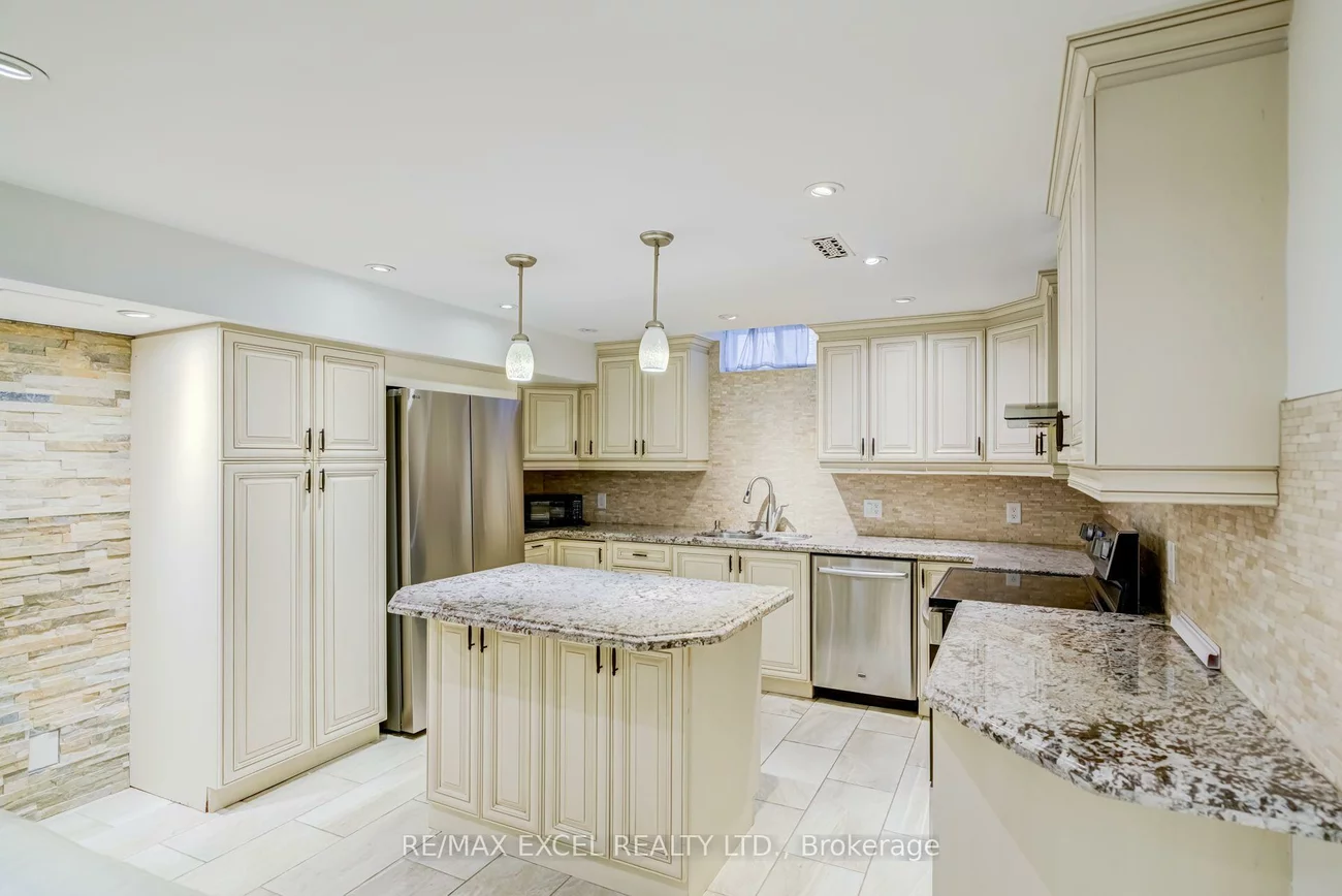 79, Ampezzo, Vellore Village, Vaughan
