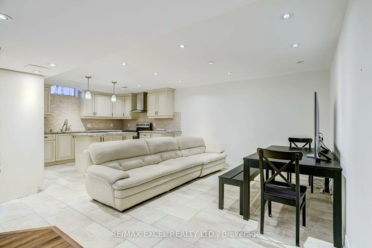 79, Ampezzo, Vellore Village, Vaughan