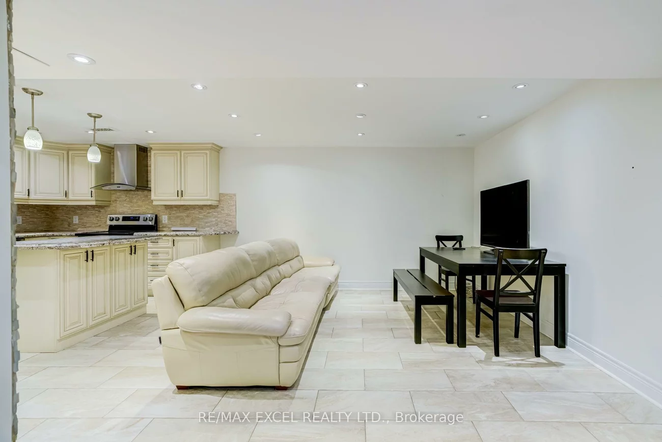 79, Ampezzo, Vellore Village, Vaughan