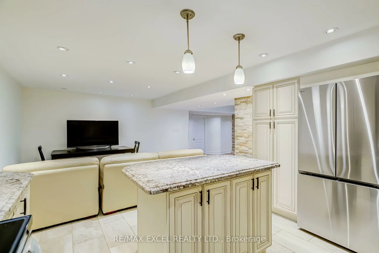 79, Ampezzo, Vellore Village, Vaughan