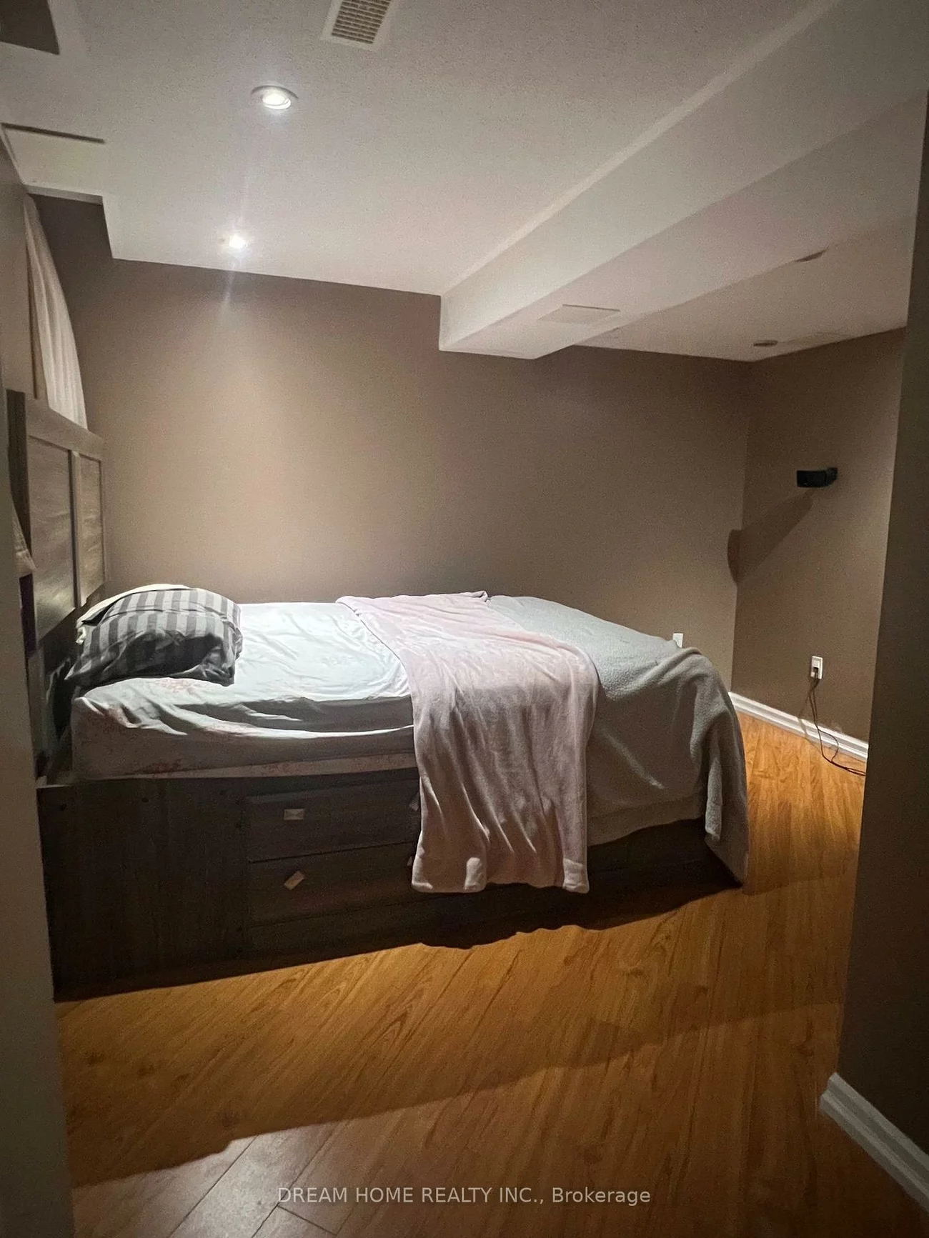 341, La Rocca, Vellore Village, Vaughan