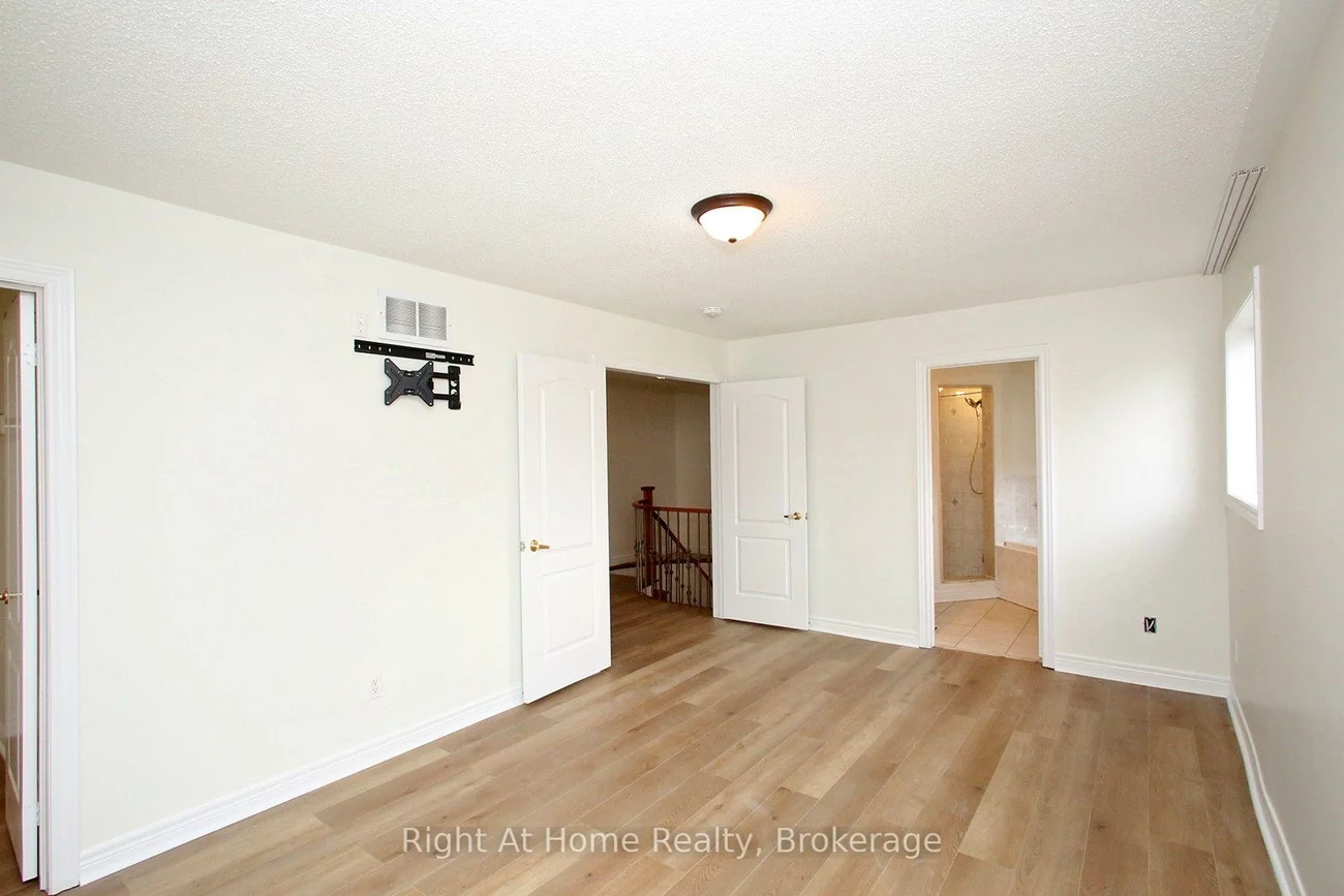 181, Fairlane, Vellore Village, Vaughan
