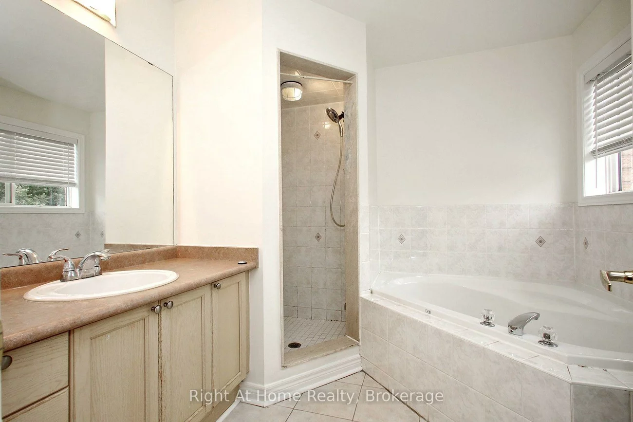 181, Fairlane, Vellore Village, Vaughan