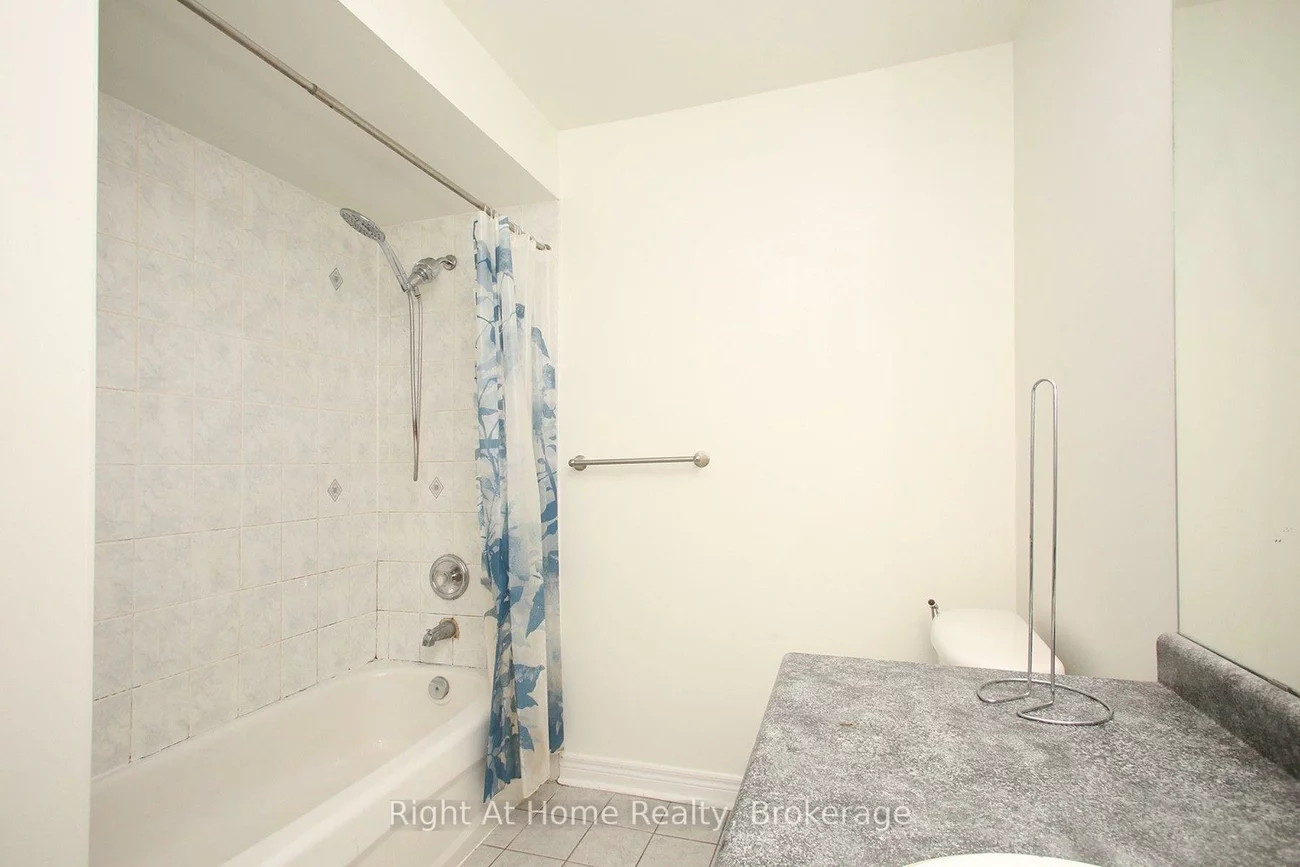 181, Fairlane, Vellore Village, Vaughan