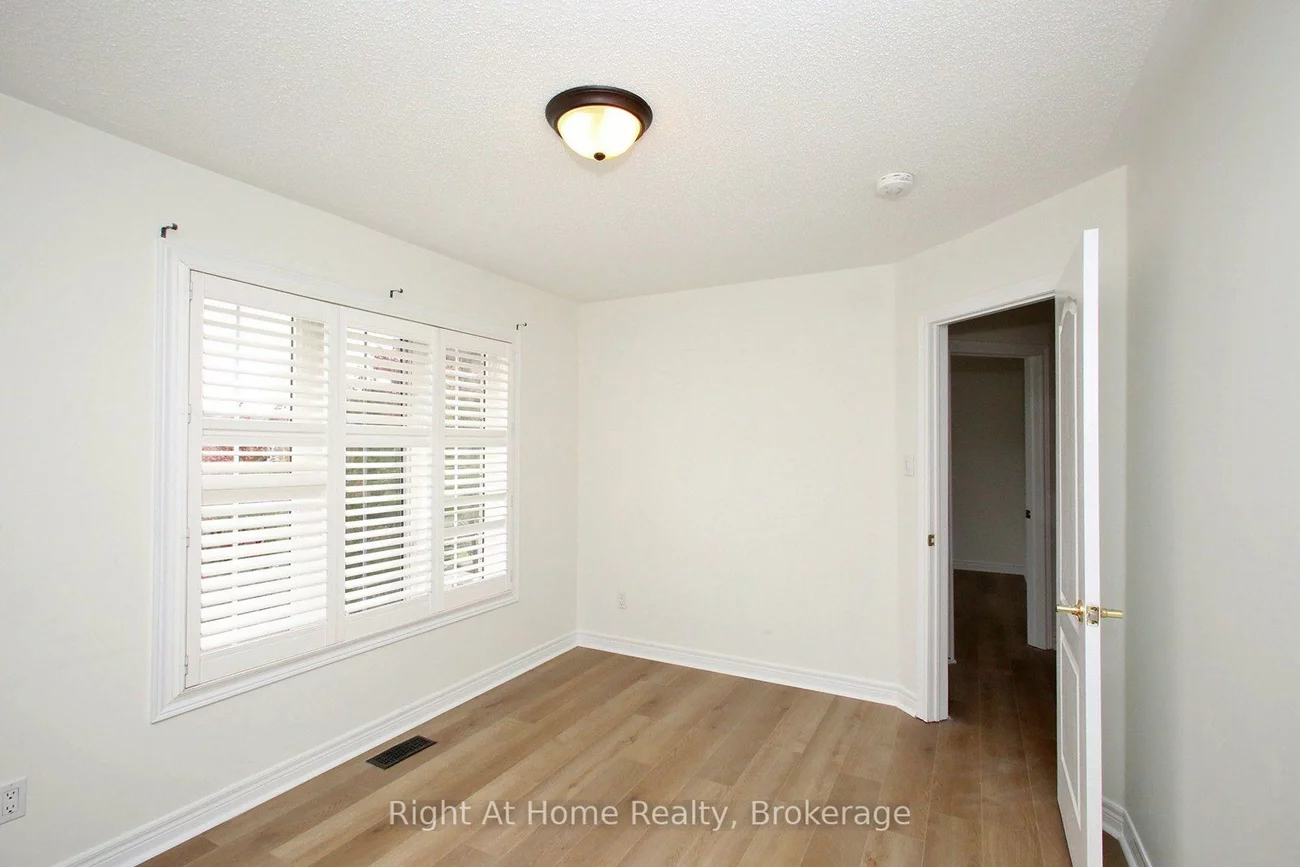 181, Fairlane, Vellore Village, Vaughan