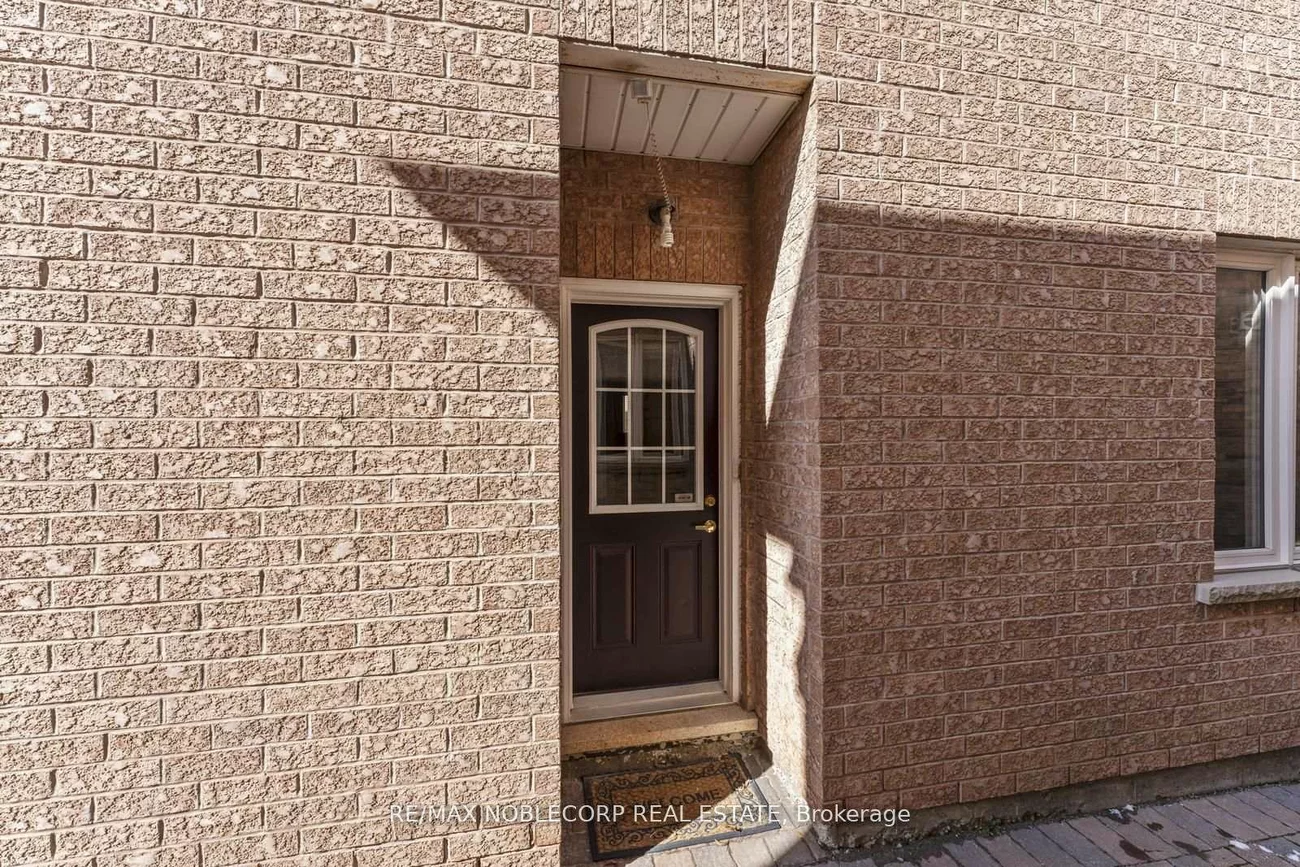 36, Venice Gate, Vellore Village, Vaughan